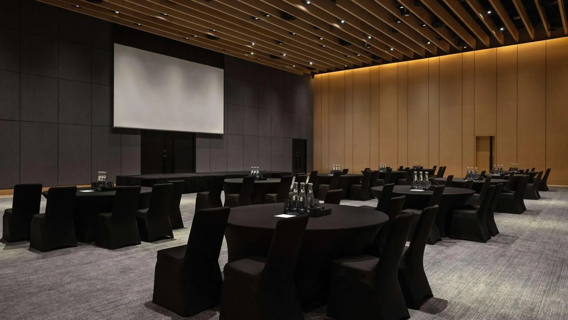 Banyan Tree Dubai At Bluewaters Hotel 5*,  United Arab Emirates