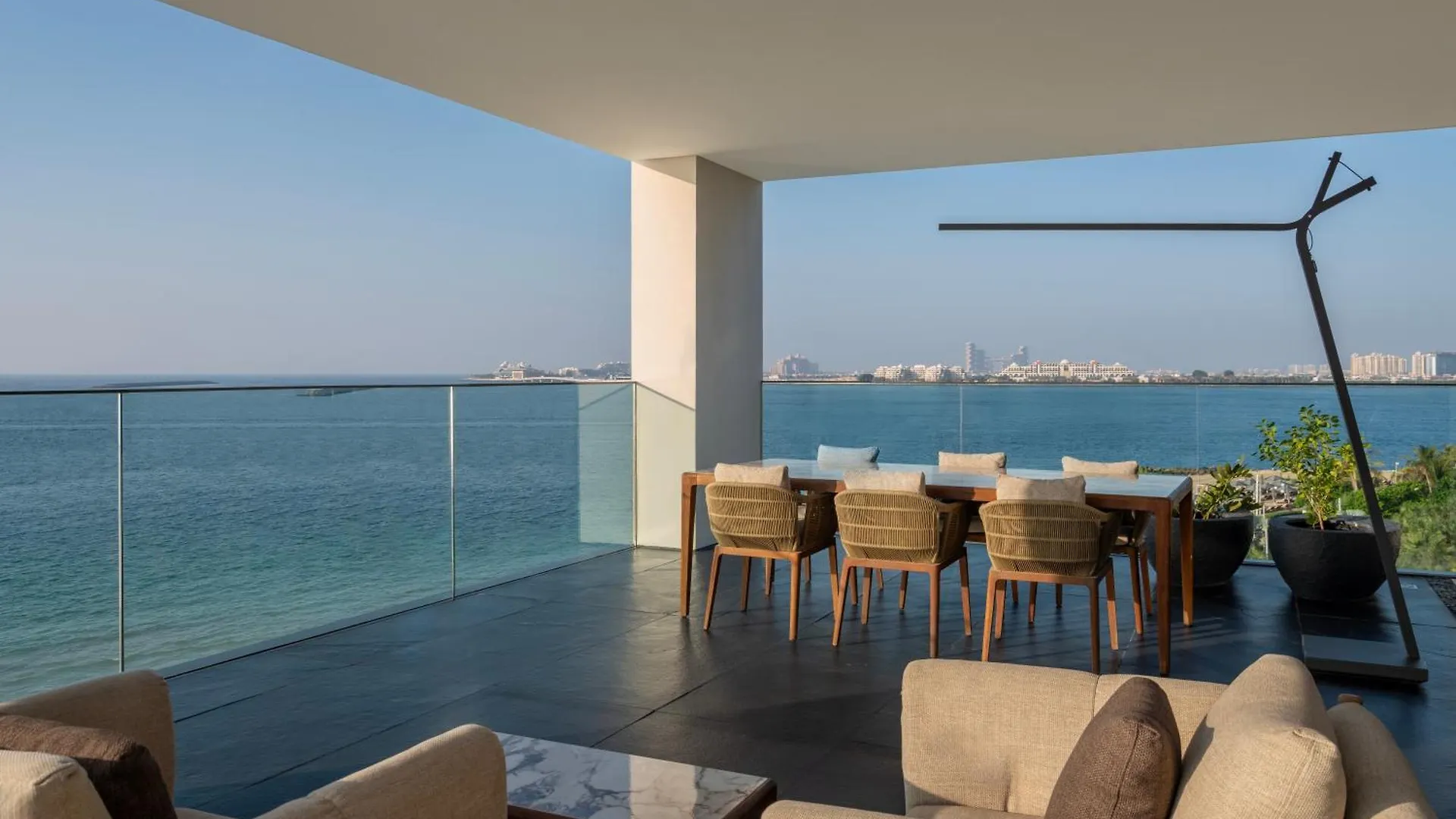 Banyan Tree Dubai At Bluewaters Hotel